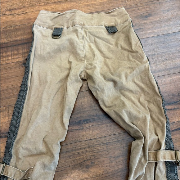 Vanilla Star Low Rise Khaki Pants Size 00 Y2K Cinched Cuffs Buckle - Picture 7 of 8